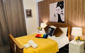 2-Bedroom Plus Living Room Flats Near Edgware Road
